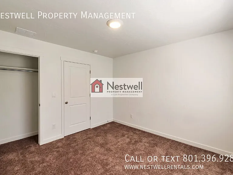 533 N Helmsman Ln — Photo 14