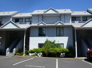 301 N 15th St, Hood River, OR