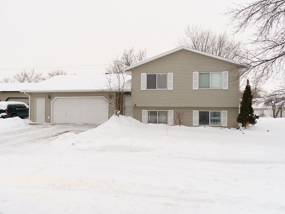 1st image of 40 Evergreen Cir