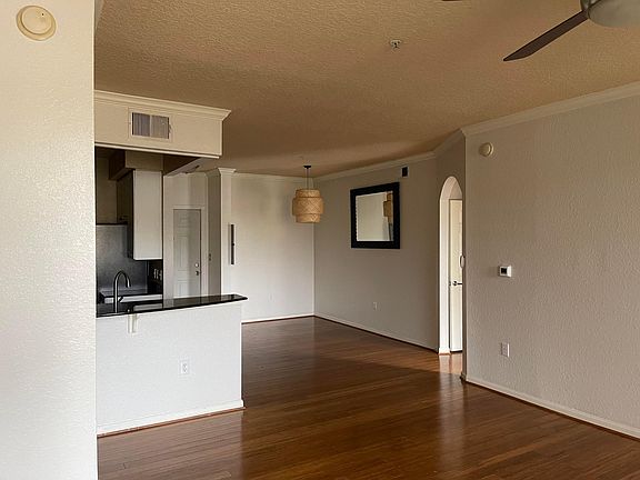 5th image of 8539 Gate Pkwy W Unit 9301