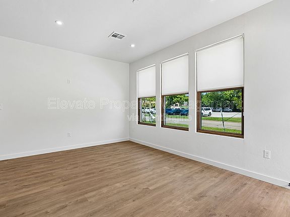 5th image of 408 NW 30th St #1A