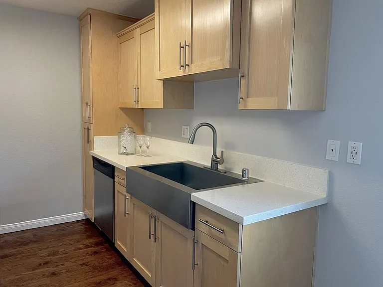 Villa Serrano Apartment Homes — Photo 47