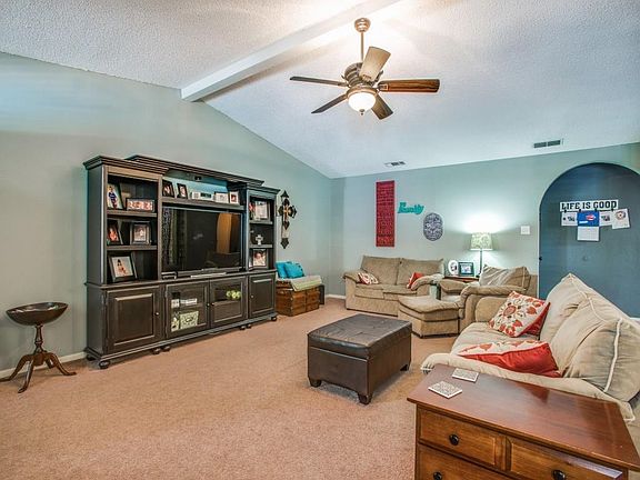 5th image of 7709 Evergreen Ave