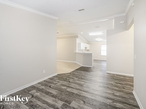 4th image of 7343 Ironside Dr W
