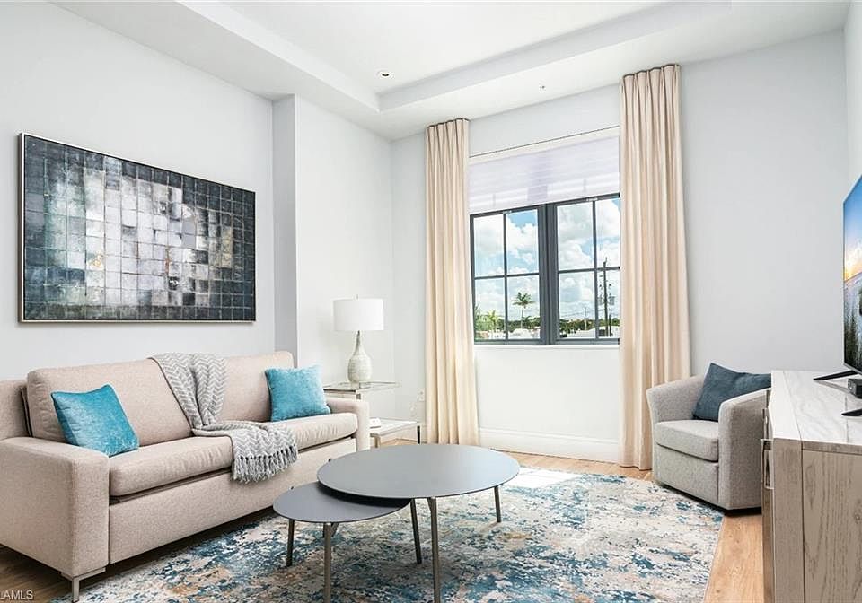 1st image of 101 8th St S #207
