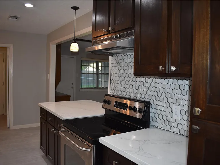 3110 Springhill Dr — Photo 15