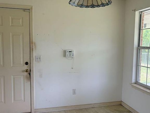 4th image of 9906 Indian Bluff Rd