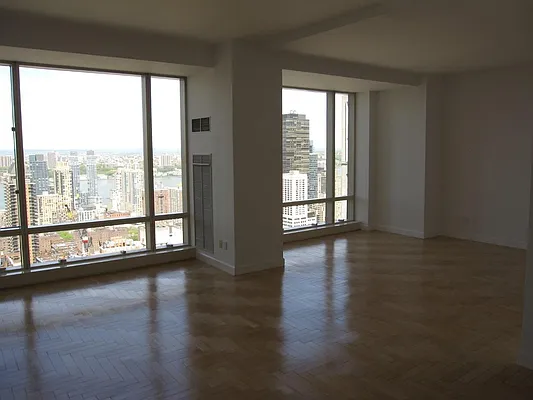 Rented by Realty Group International | media 14