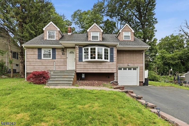 1st image of 42 Virginia Ave