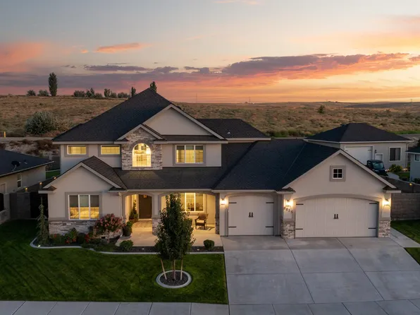 8825 W 12th Ave, Kennewick, WA 99338