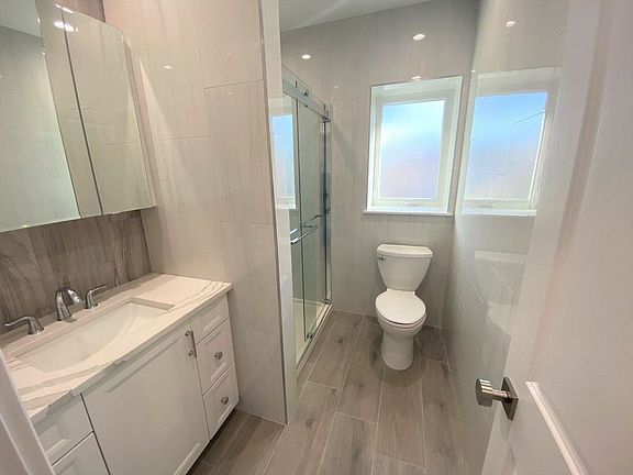 5th image of 94-50 Sutter Ave #2