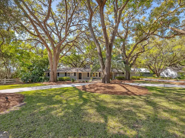 20 Frederica Oaks Ln, Saint Simons Island, GA 31522