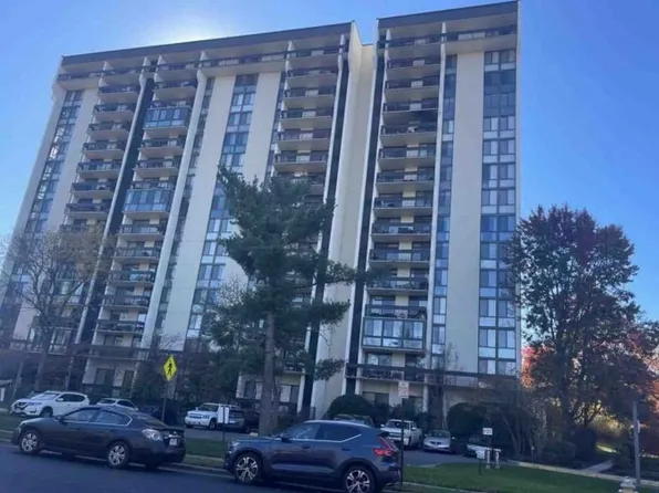 5300 Holmes Run Pkwy APT 905, Alexandria, VA 22304