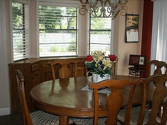 2nd image of 1306 W Holly Hill Cir