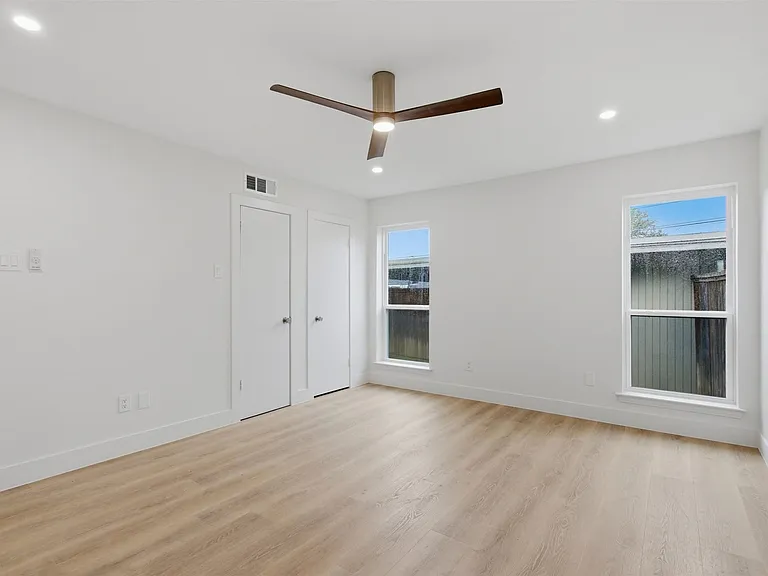 7515 Meadow Oaks Dr — Photo 17