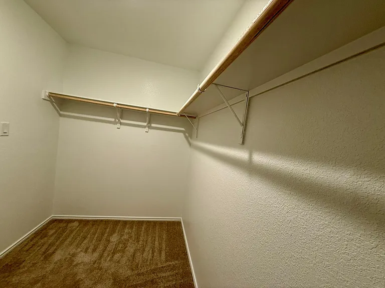 106 Camargue Dr — Photo 19