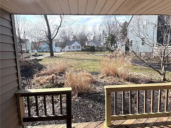2nd image of 1563 Maplegrove Rd