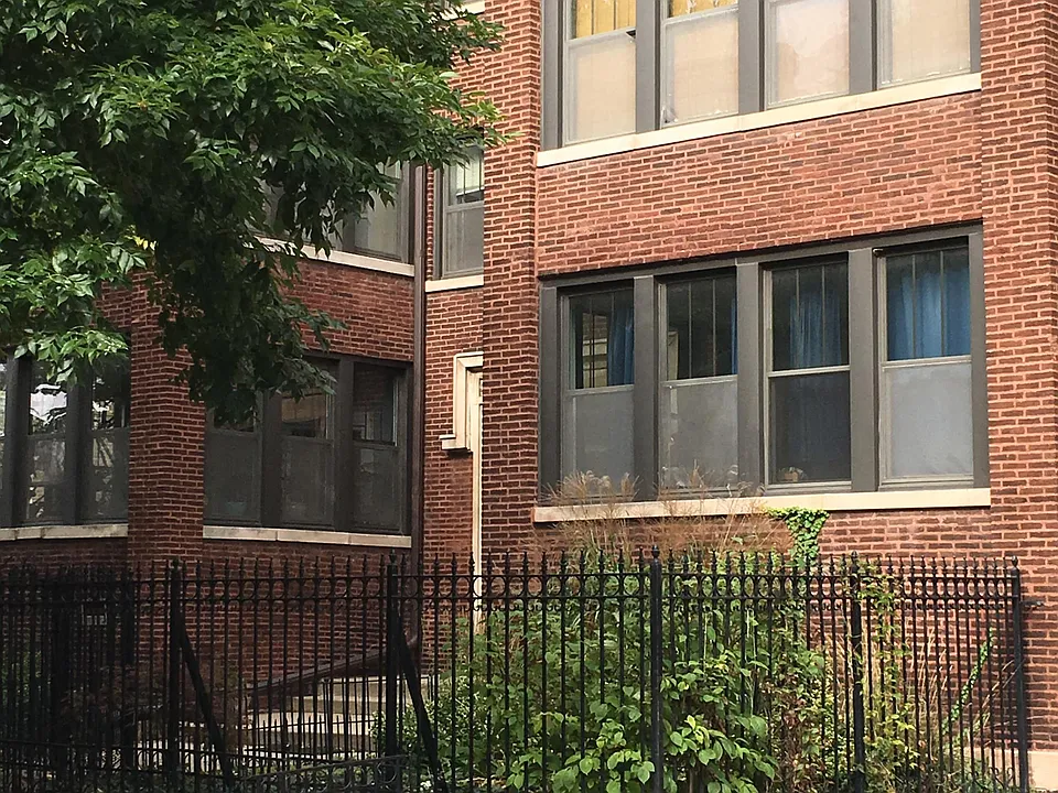 844 W Belle Plaine Ave #1E