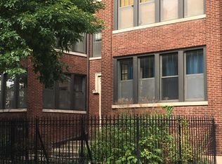844 W Belle Plaine Ave #1E, Chicago, IL 60613