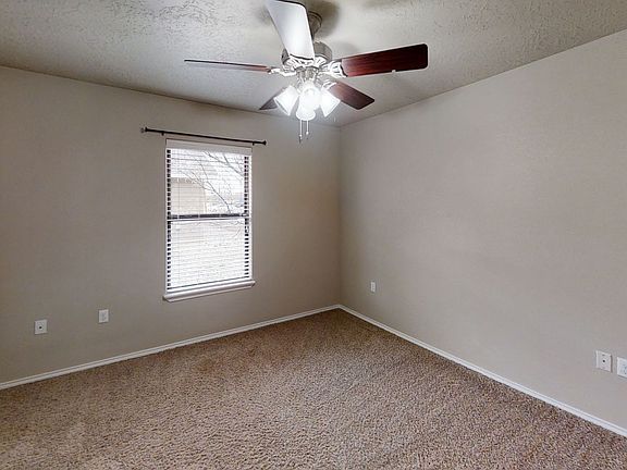 5th image of 1101 W 15th St APT B