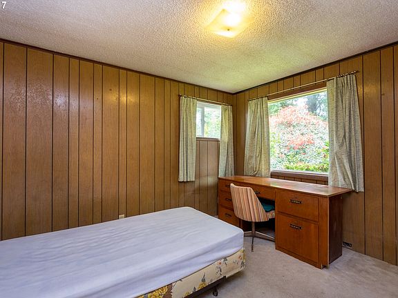 3rd image of 3725 NE Surf Dr