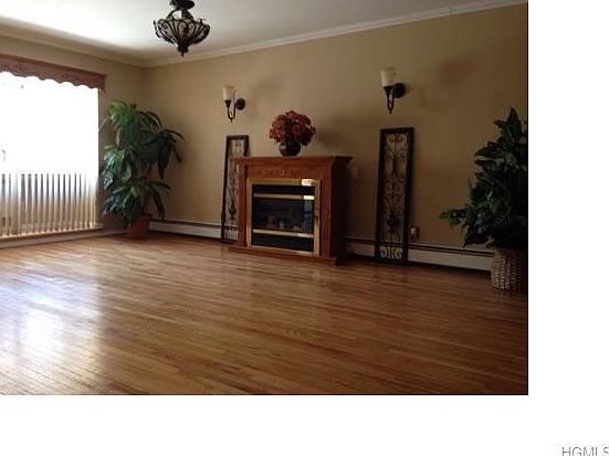 2nd image of 11 Gabriel Dr