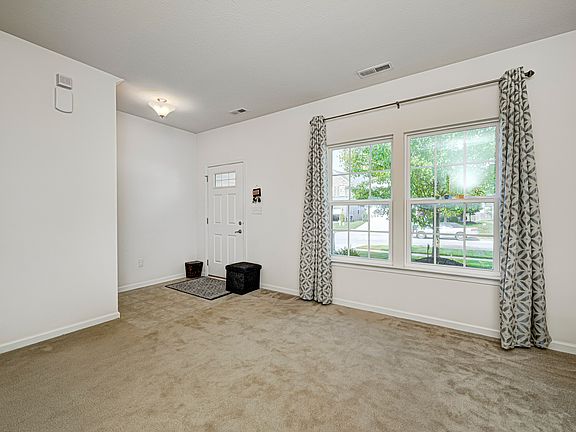 3rd image of 631 Reunion Ln