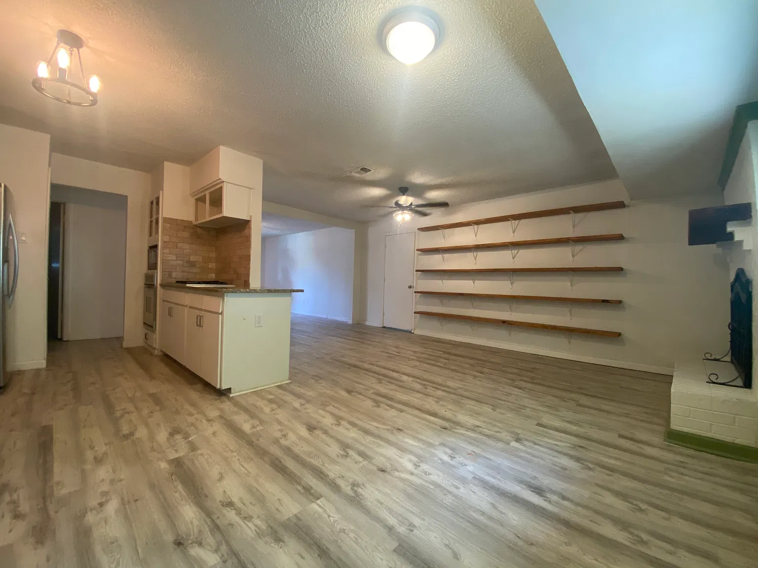 3 bed, 1448 sqft, $2,400 — Photo 4
