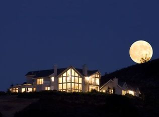 25400 Whip Rd, Monterey, CA 93940