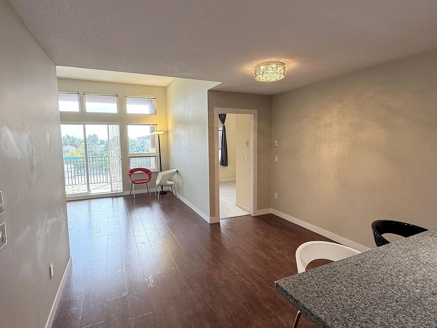 2 bed, 889 sqft, $2,500 — Photo 4