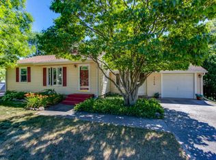 1146 Eastmont Dr SE, Grand Rapids, MI 49546