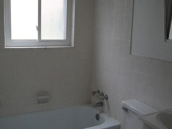 3rd image of 3245 Bishop St APT 5