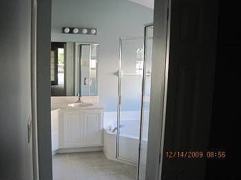 3rd image of 4 Pine Harbor Dr