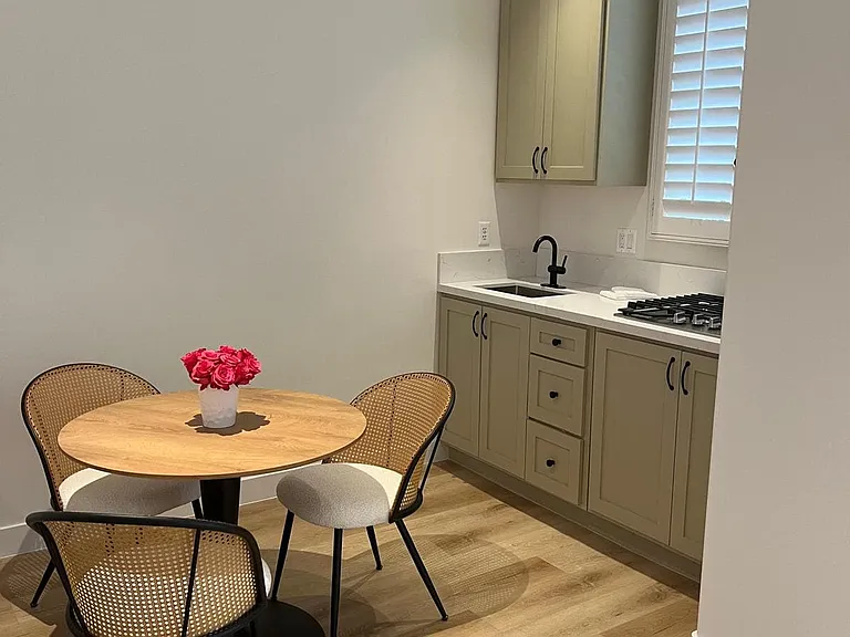 1744 Butler Ave #205 — Photo 44