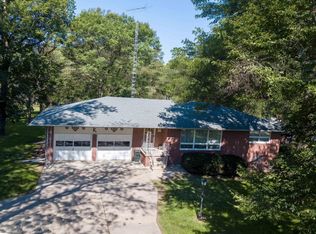 205 Cedar Rd, Crete, NE 68333