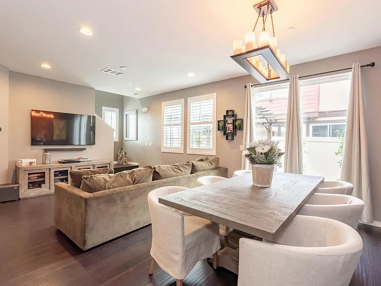 22058 Barrington Way — Photo 11