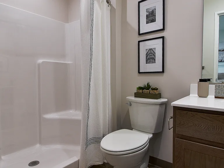 Crossroads Place Apartments — Photo 10