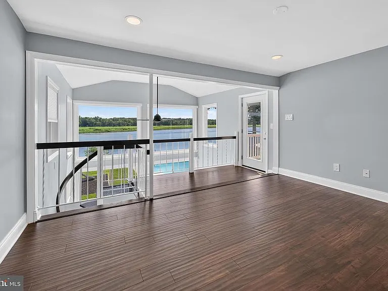 249 Club House Dr — Photo 7
