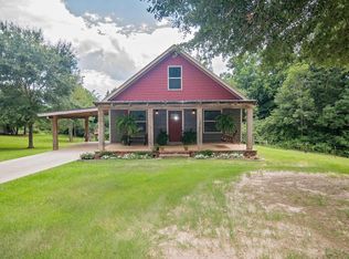 327 Albert Graves Rd, Sumrall, MS 39482