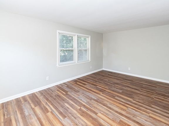 5th image of 772 Jerdone St
