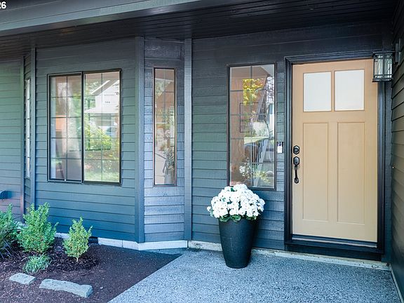 3rd image of 13143 Vermeer Dr