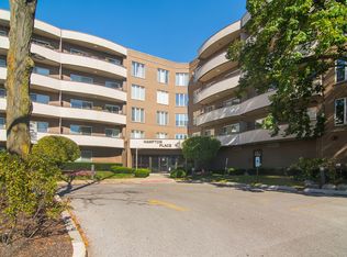 7201 N Lincoln Ave APT 315, Lincolnwood, IL 60712