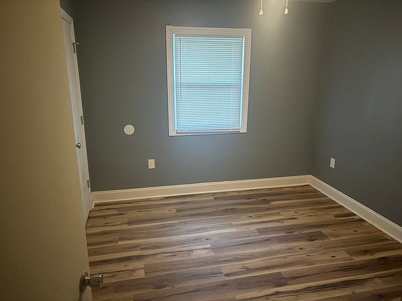 4th image of 222 Wood Dale Dr