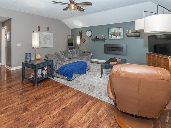 5th image of 2418 E Water Wheel Dr