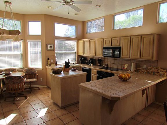 4th image of 4717 Sunrise Cir