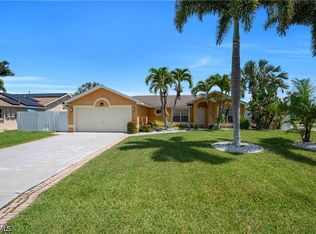 427 SE 19th Ter, Cape Coral, FL 33990