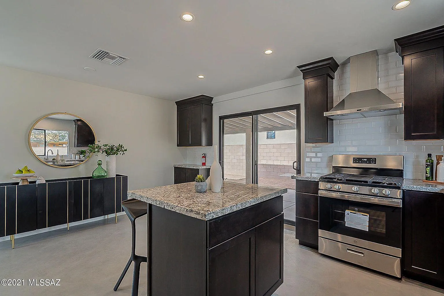 3 bed, 1685 sqft, $2,200 — Photo 4