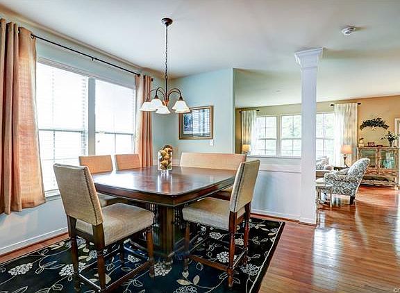 4th image of 9254 Sedgehill Ct