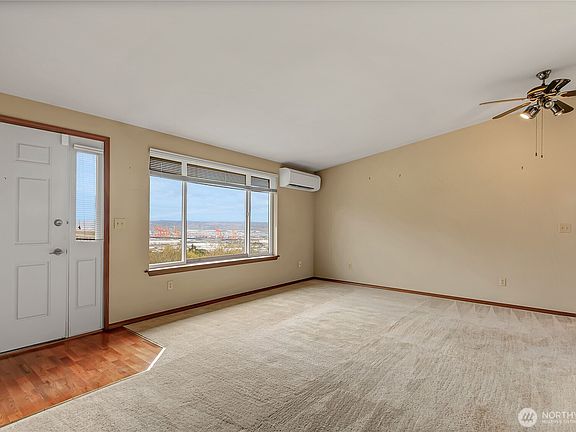 5th image of 3126 Meeker Avenue NE