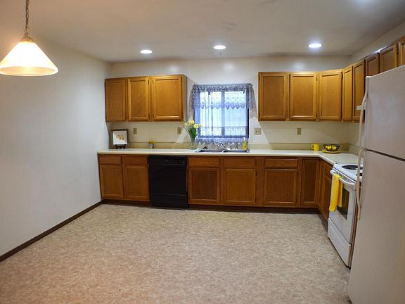 2nd image of 3540 Smith Dr APT 8